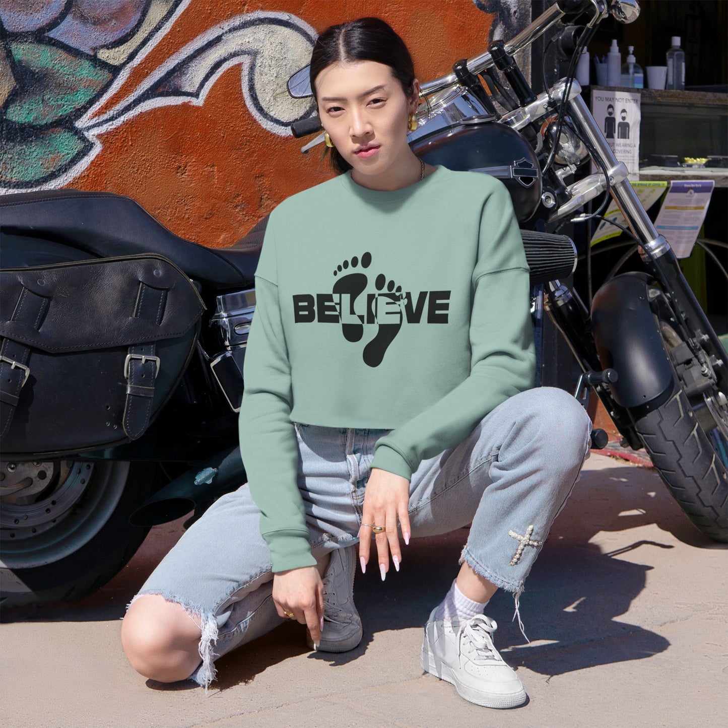 Women's Cropped Sweatshirt
